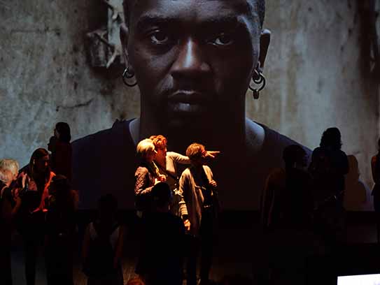 D’un lointain si proche – INSTALLATION